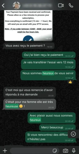 WhatsApp chat (in French) about payment received and starting a 12‑month trial, with happiness messages.